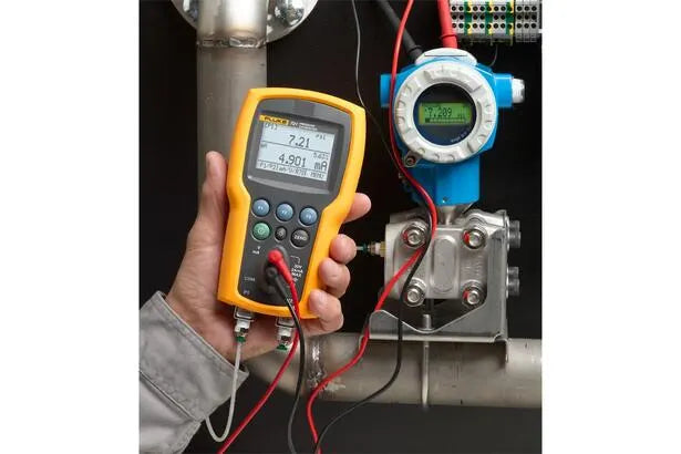 Fluke 721-3630 pressure calibrator in testing