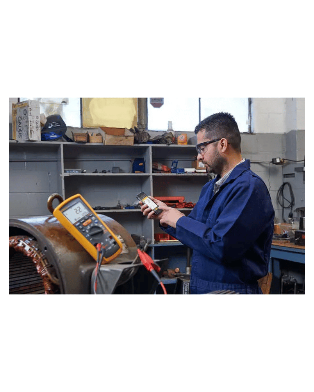 Fluke 1587 multimeter in testing