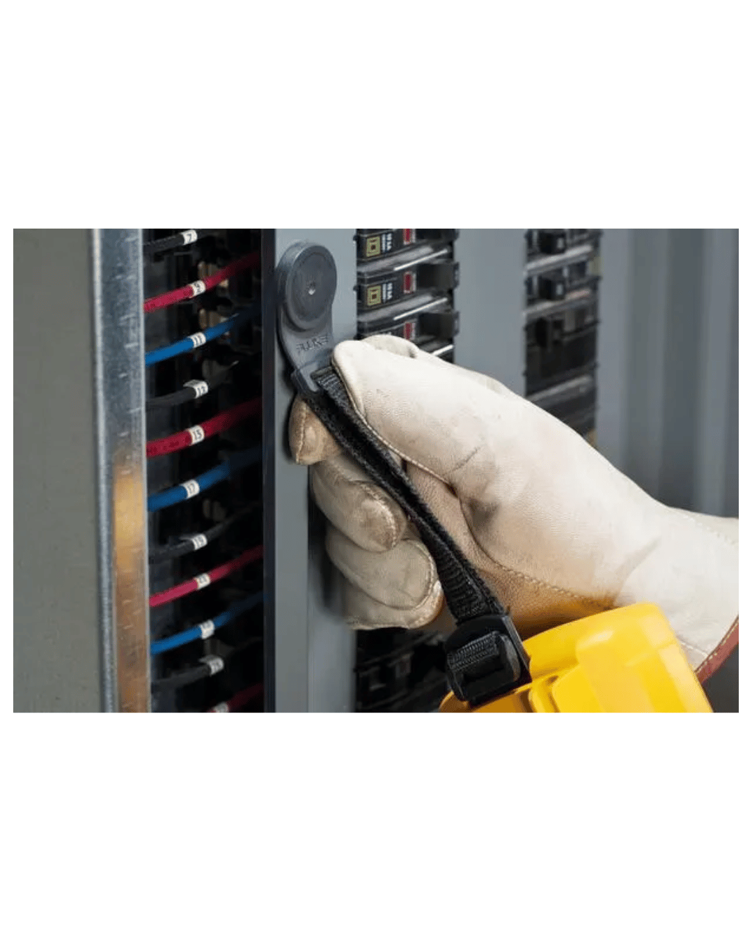  Fluke 87-5 E2 KIT True RMS Multimeter showing magnetic hanging strap 