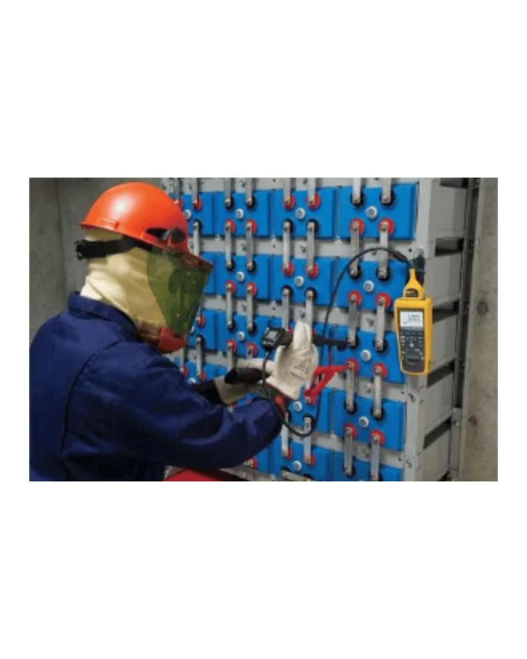Fluke BT521 battery analyzer at solar power site