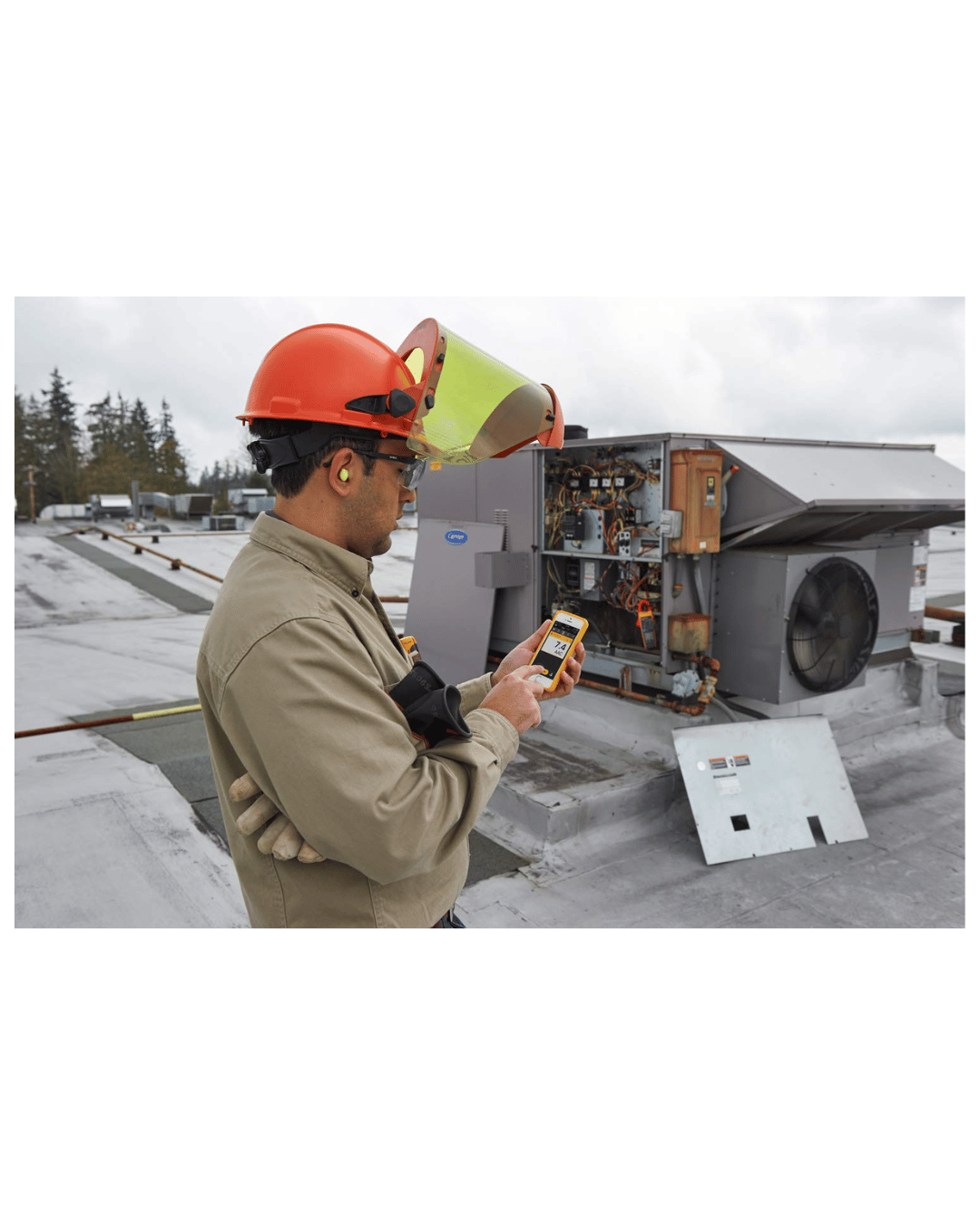 Fluke 902FC wireless True-RMS HVAC clamp meter manual testing